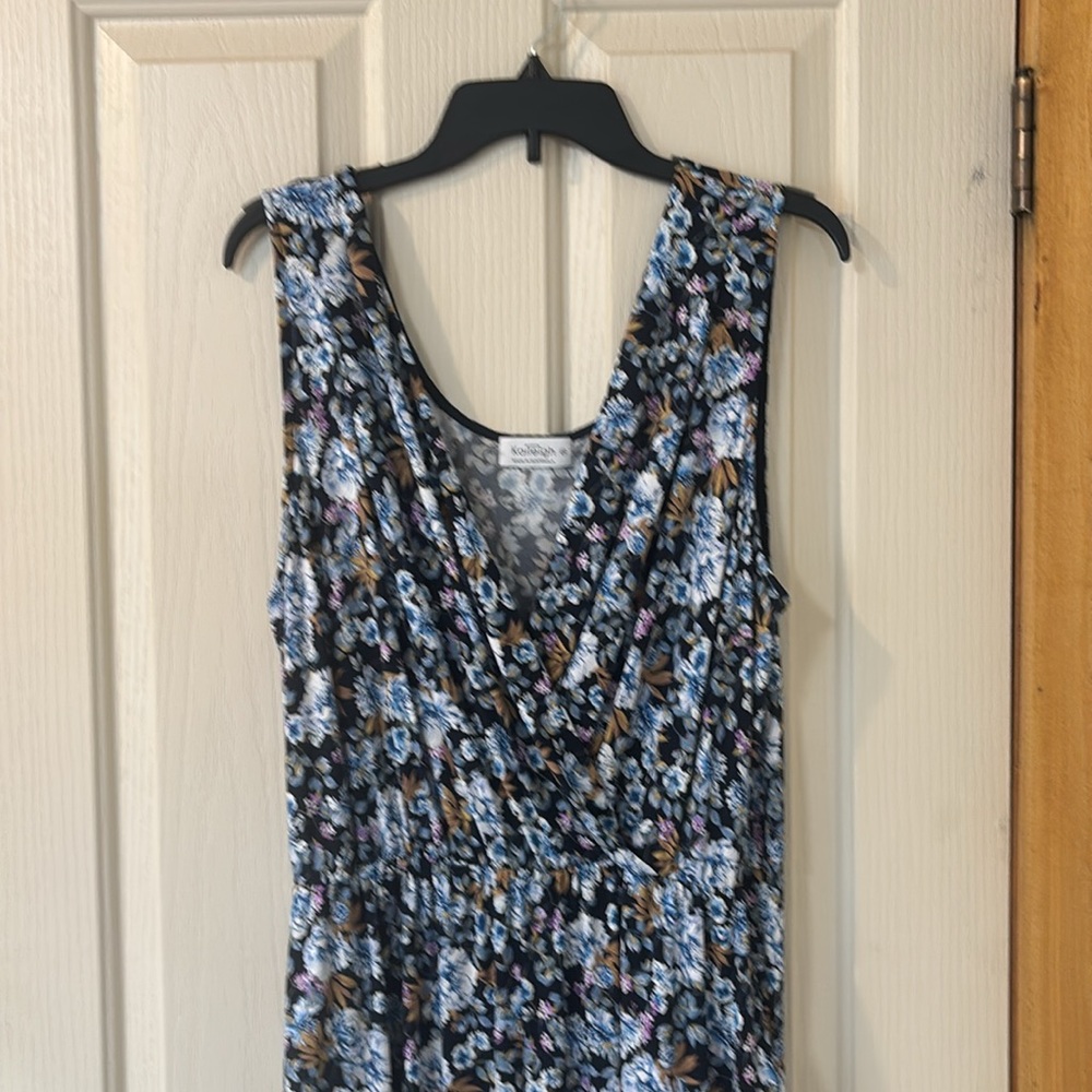 Navy Floral Jumpsuit - Picture 4 of 12